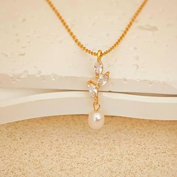 Pearl Necklace Gold Trendy Pearl Drop Pendant Necklace Dainty Elegant Classy - Picture 4 of 4